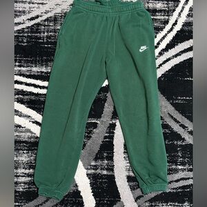 Nike Men's Green Sweatpants